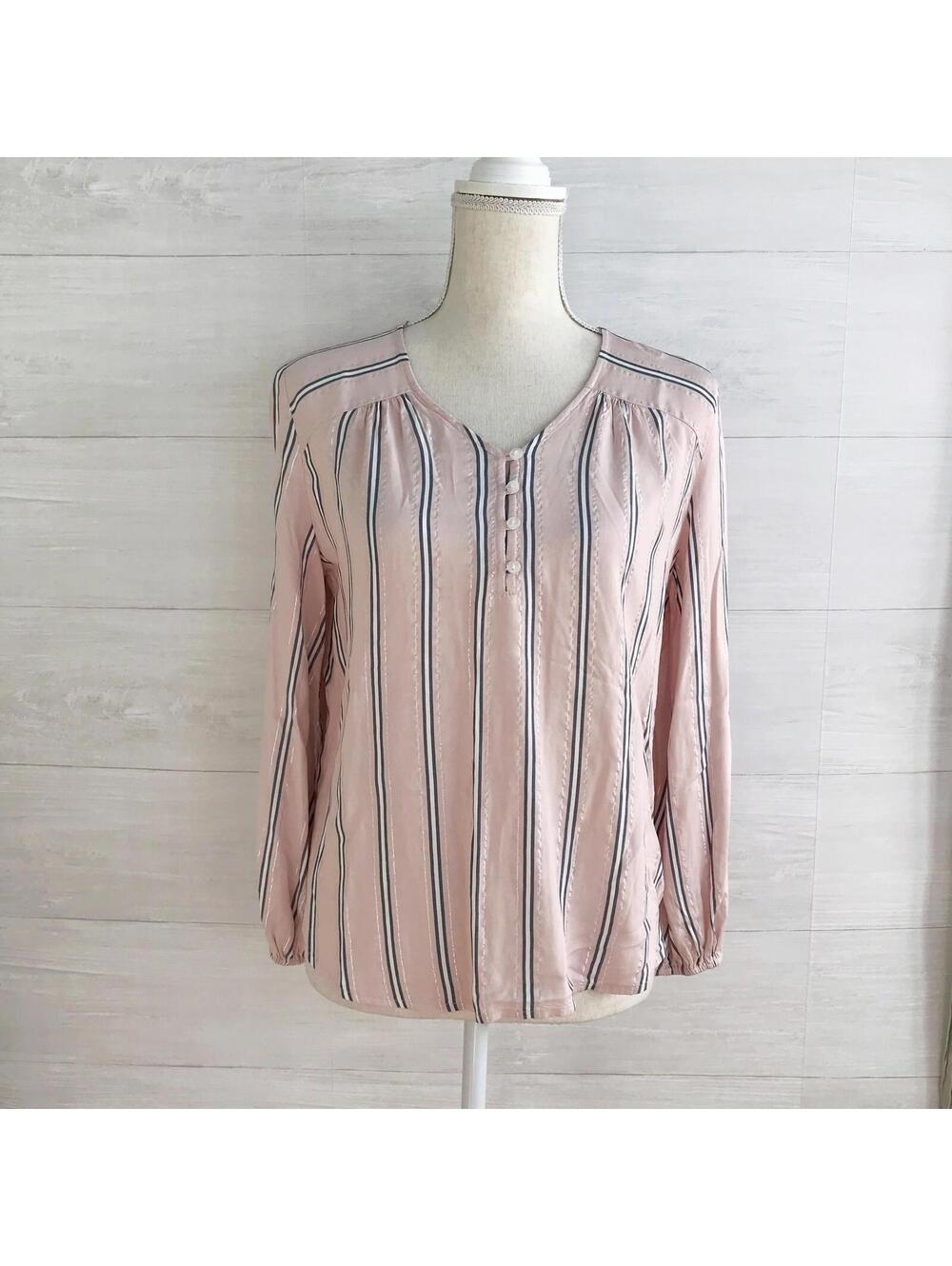 Liz Claiborne Petite Pink Silver Stripe V Neck Blouse S Petite Metallic
